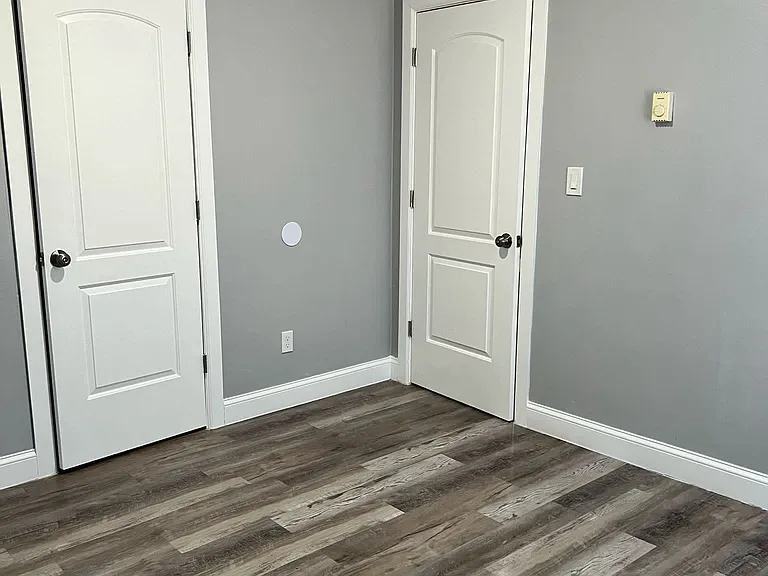 460 Main St #3 — Photo 4