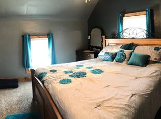 303 4th St, Geddes, SD 57342