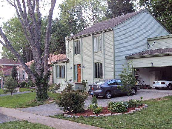 Exterior w/ 2 car garage