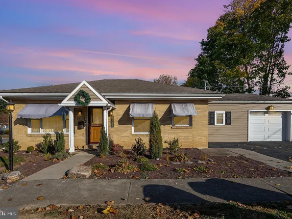 816 N Pine St, Middletown, PA 17057