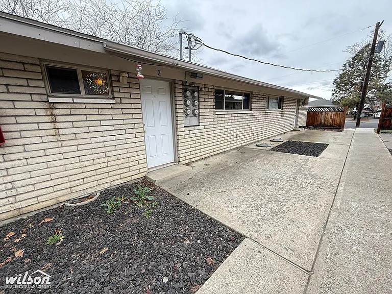 1009 S 41st Ave — Photo 10