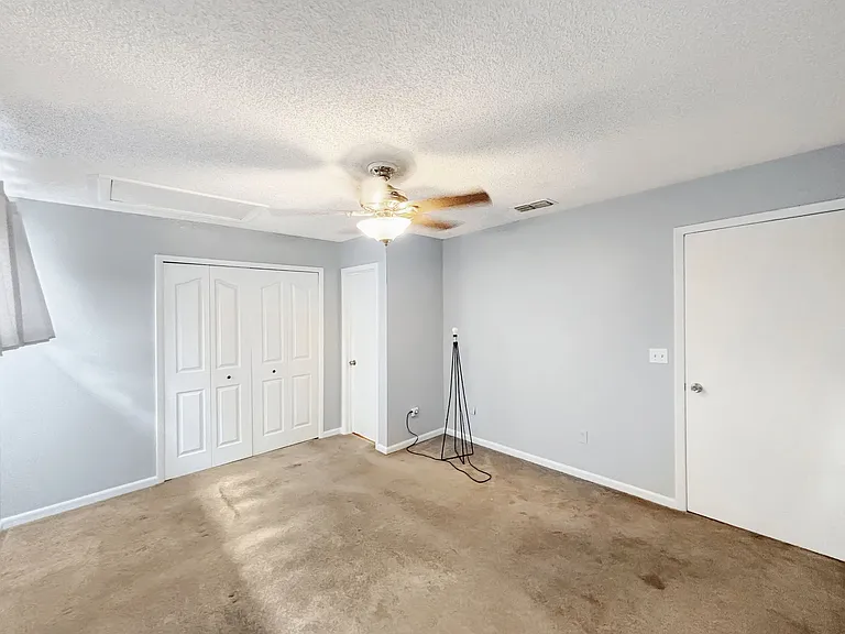 12216 Fox Hound Ln — Photo 17