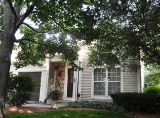 2211 Teton Pkwy, Algonquin, IL 60102