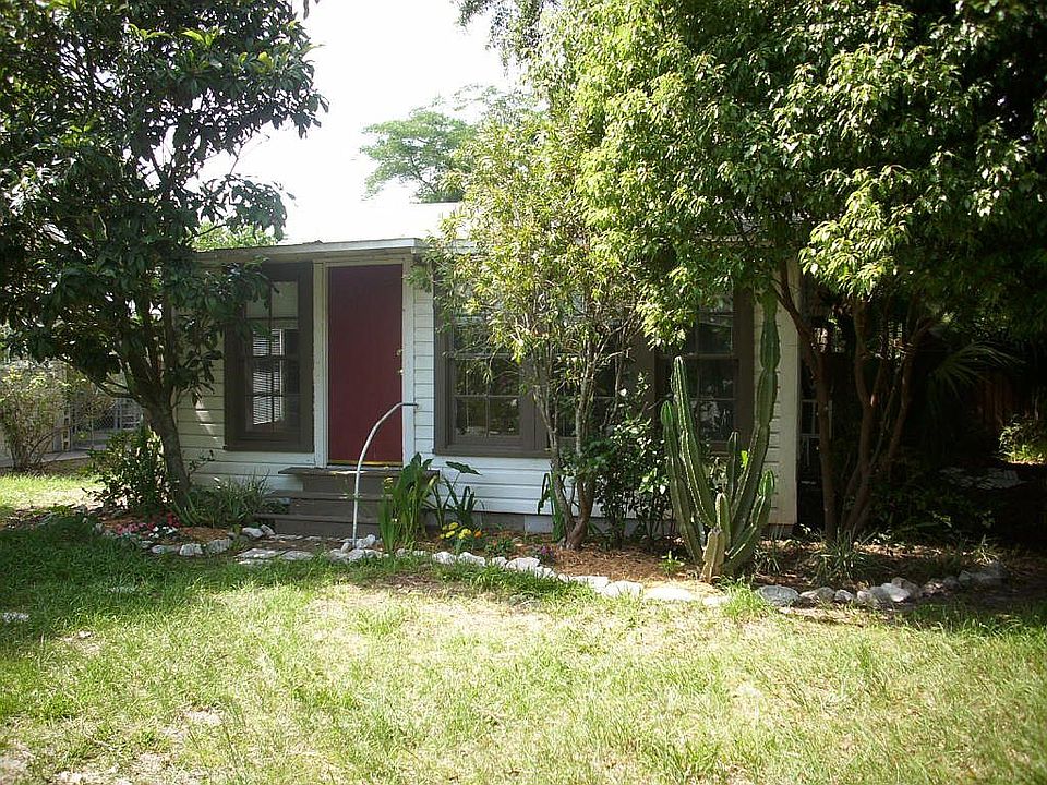 1st image of 735 Carlson Dr
