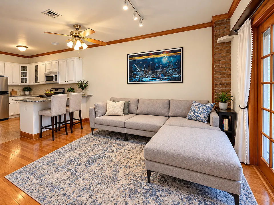 919 Park Ave #4R