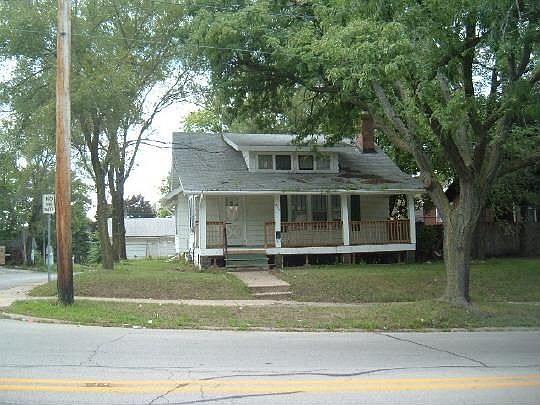 1st image of 1216 N Rockton Ave