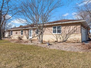 802 Overland Trl, Grafton, WI 53024