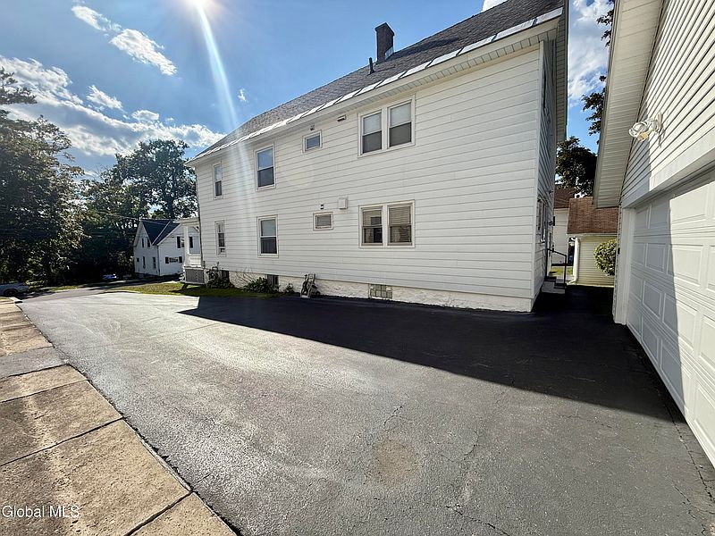 4th image of 77-79 Stewart Street