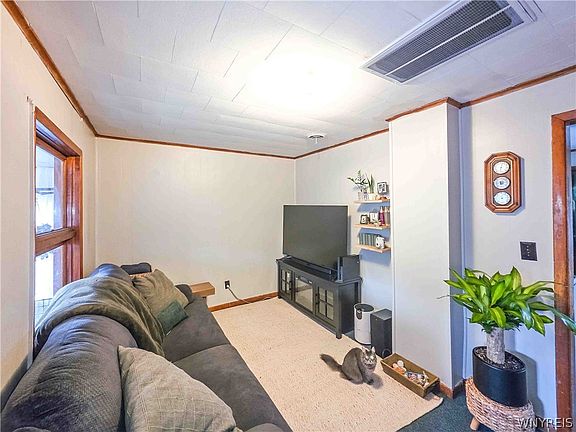 4th image of 64 Reservation St