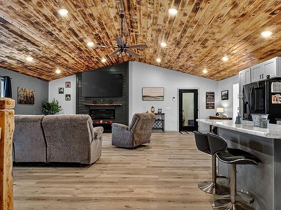 5th image of 2165 20 7/8 Avenue