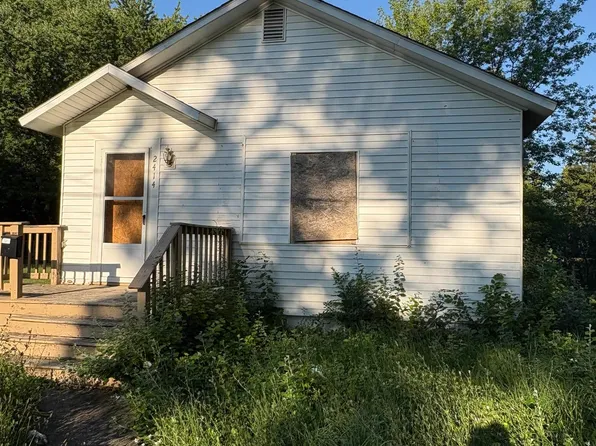2414 Hazelwood Ave, Saginaw, MI 48601