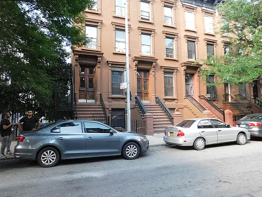 Rented by Compass | media 21