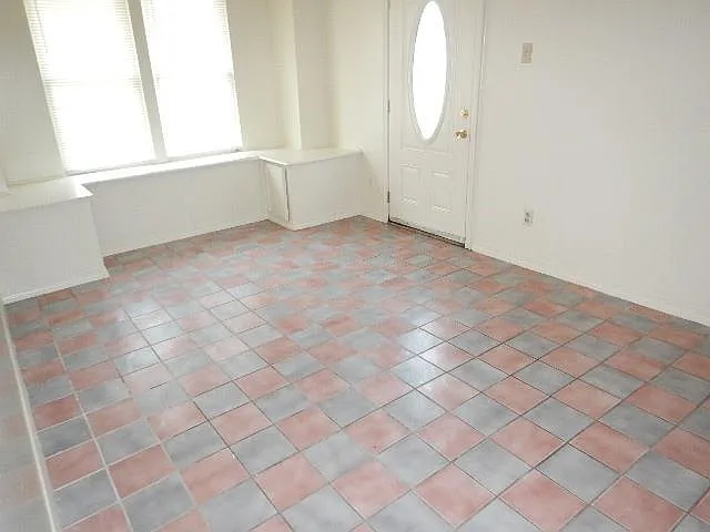 3441 Catalina Dr — Photo 7