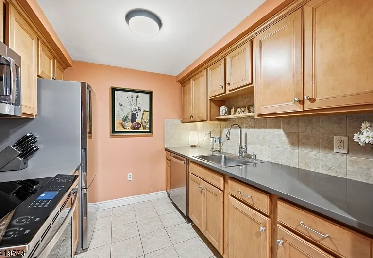 7 Prospect St #410 — Photo 16