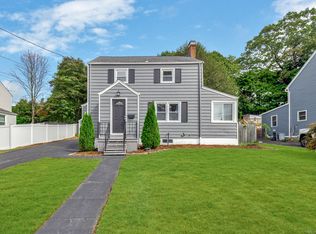 23 Oldroyd St, Milford, CT 06461
