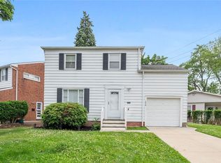 1518 Roselawn Rd, Mayfield Heights, OH 44124