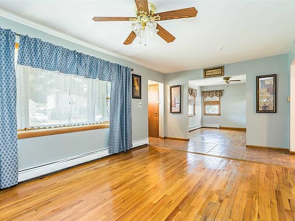 3rd image of 1807 Gerald Ave