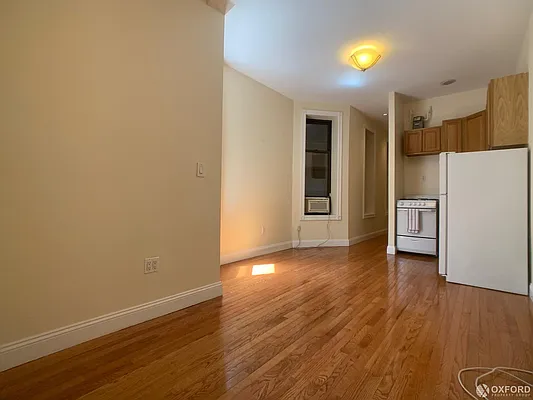 Rented by Oxford Property Group | media 13