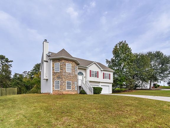 2nd image of 915 Willow Hollow Dr