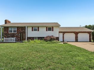 49716 McClure Rd, East Palestine, OH 44413