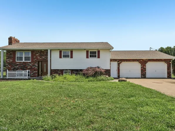 49716 McClure Rd, East Palestine, OH 44413
