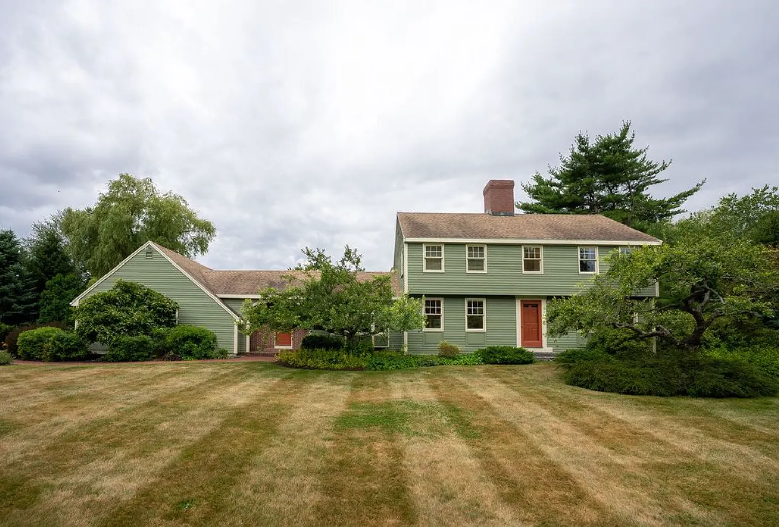4 bed, 4200 sqft, $7,000 — Photo 1