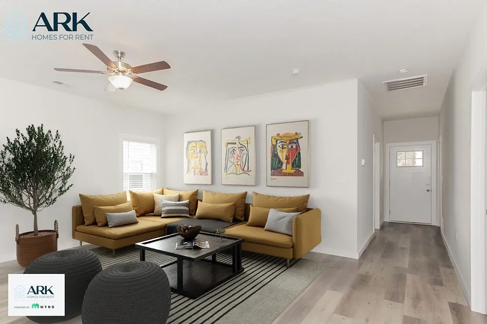 3 bed, 2.0 bath, 1244 sqft, $1,924 — Photo 3