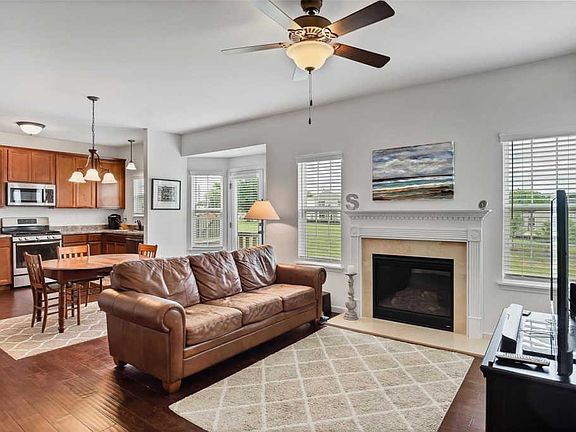 3rd image of 17020 Cambury Ln