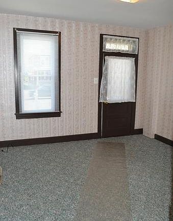 4th image of 945 Maryland Ave