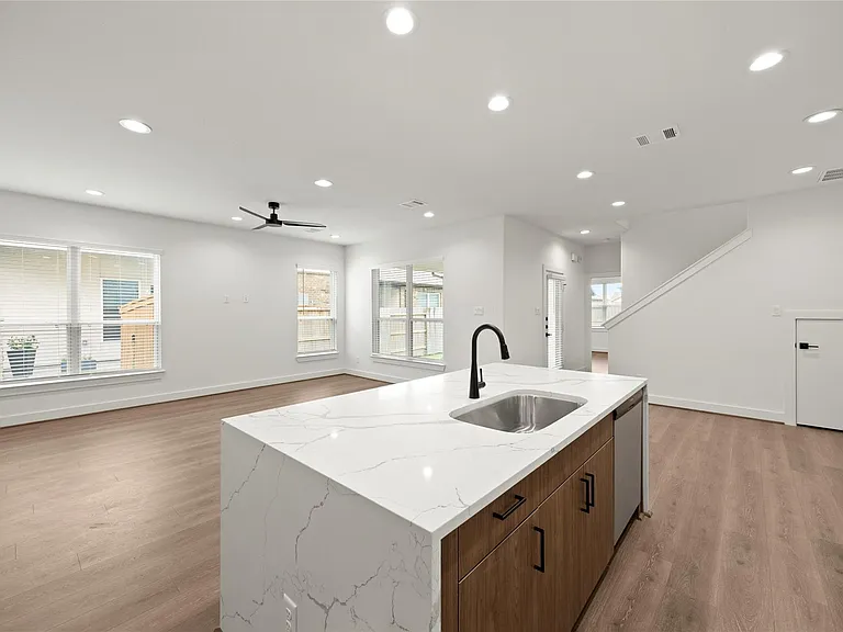 2635 Aruba Bend Dr — Photo 10