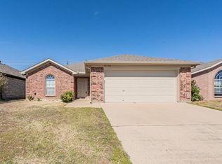 12104 Rolling Ridge Dr, Burleson, TX 76028