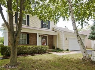 313 Richard Ct, Vernon Hills, IL