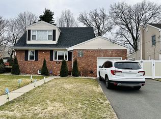 33 Dixon Ave, Dumont, NJ
