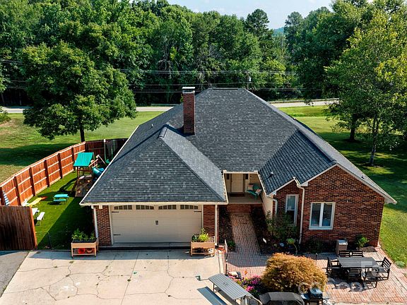 3rd image of 8301 Mooresville Rd