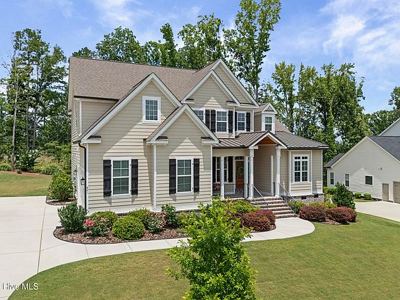 3rd image of 621 Darien Drive
