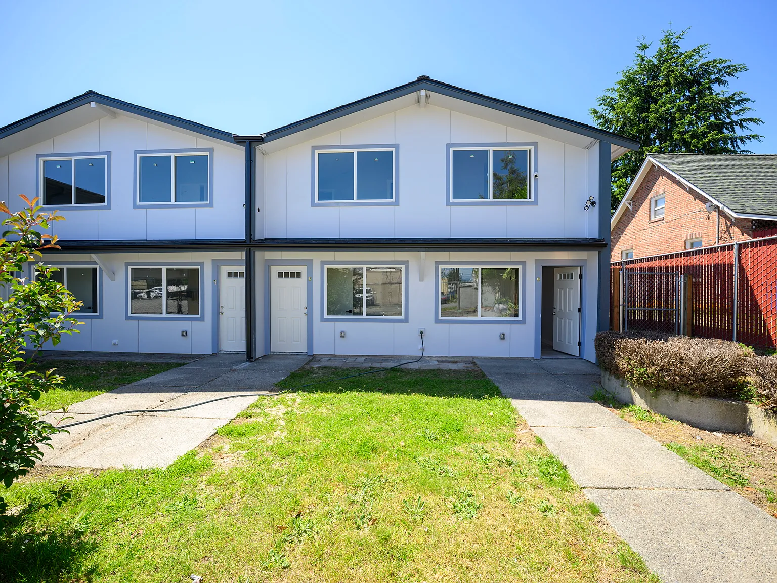 3 bed, 920 sqft, $2,500 — Photo 3