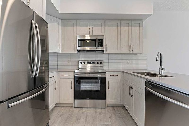 Edmonton Apartment for rent - 3 Bedrooms — photo 7