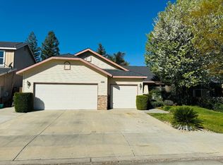 2556 Applegate Ave, Clovis, CA 93611