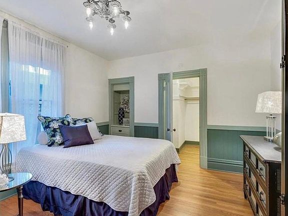 3rd image of 11 Peralta Ave APT 2