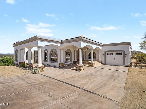 3rd image of 1823 E WINDROSE Drive