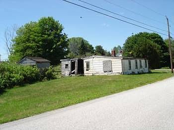 2nd image of 465 Gray Rd