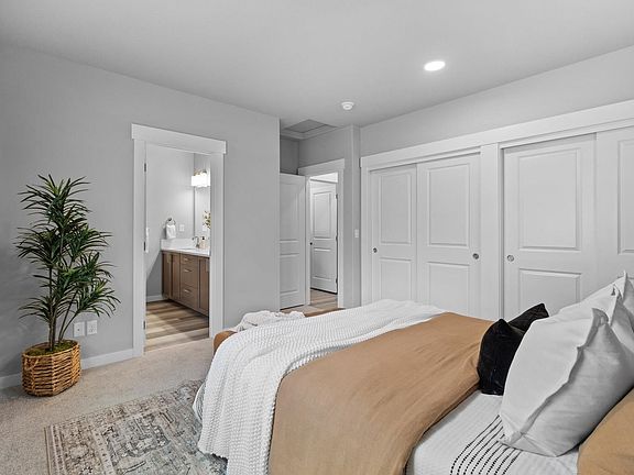 5th image of 306 N Viewmont Ct