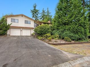 124 221st St SW, Bothell, WA 98021