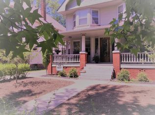 2615 Hampshire Rd, Cleveland Heights, OH 44106