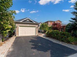 19 Brown Wood Dr, Barrie, ON