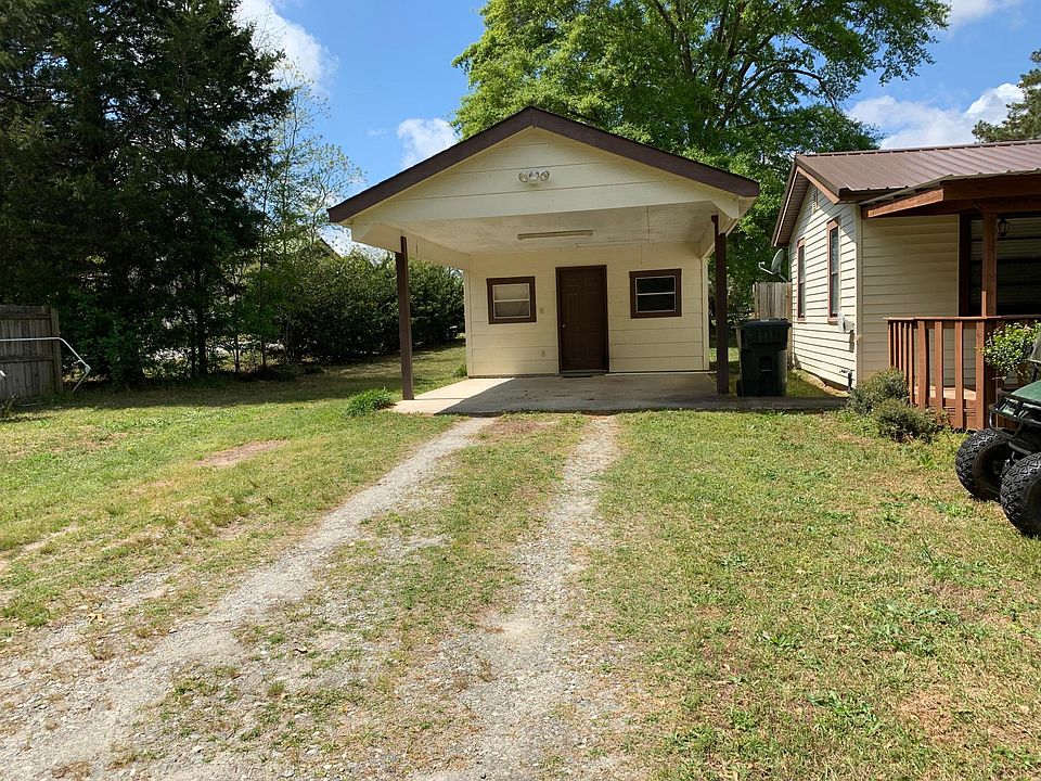 Single carport