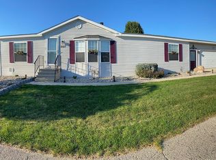 5517 Dobbin Dr SE, Caledonia, MI 49316