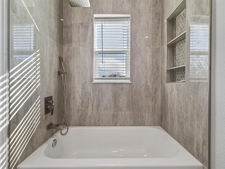 3344 Sanders St — Photo 49