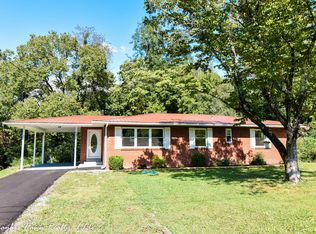 652 Peachtree Ln, Kingston, TN 37763