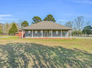 34 Cedar Pointe Dr, Caledonia, MS 39740
